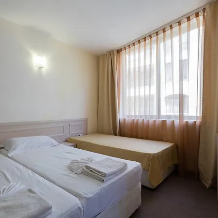 ❤ Quite Studio With Kitchen & Balcony ❤rk❤ Apartamento